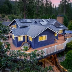 Yosemite Creekside Retreat