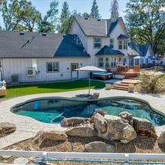 Cedar Creek Lodge