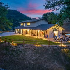 Rivertop Hideaway