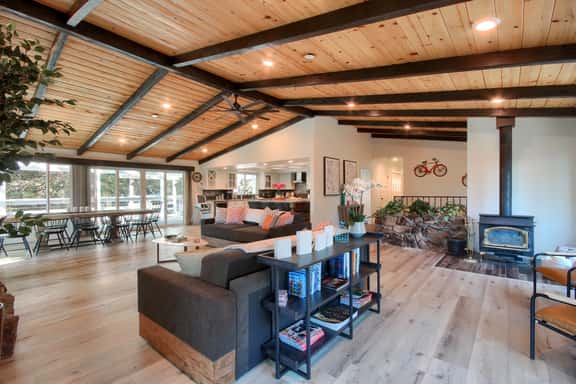 Doe Cabin - Image 1