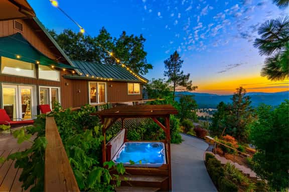 Skyline Lodge - Image 1