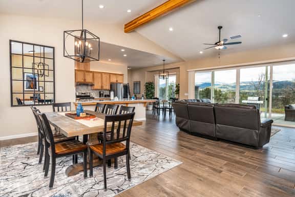 Mountain View House - Image 1