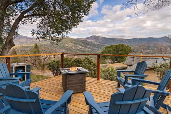 Big Sky Cabin - Image 1