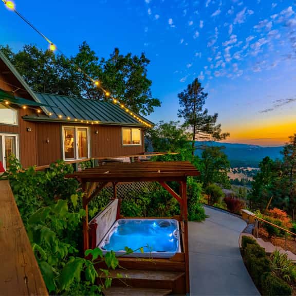 Skyline Lodge - Image 1