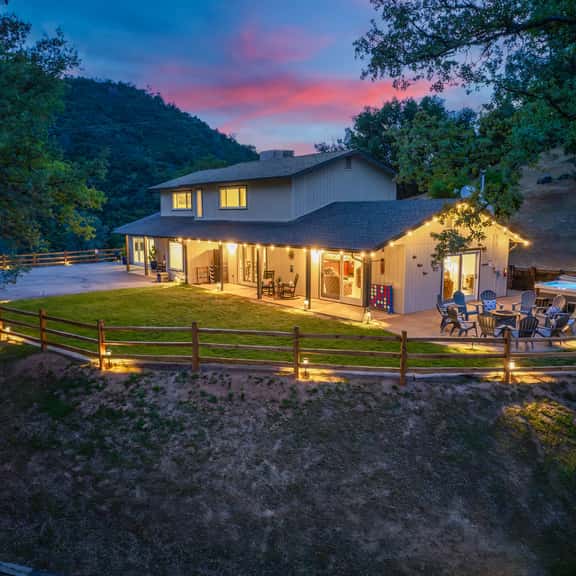 Rivertop Hideaway - Image 1
