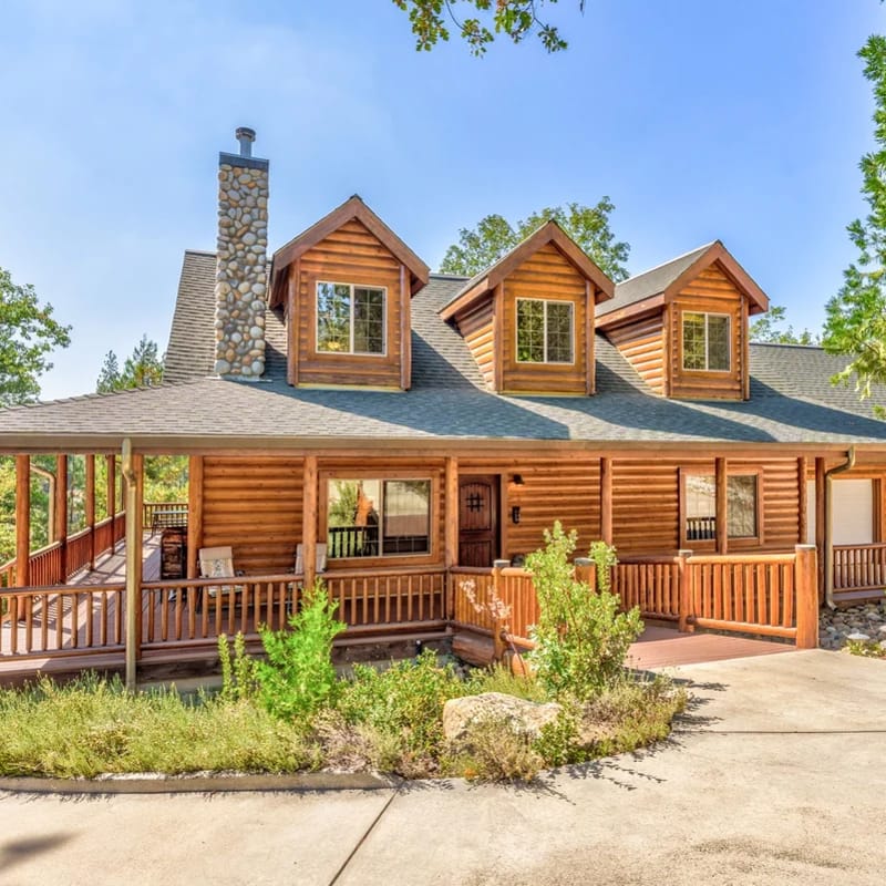Bass Lake Log Home